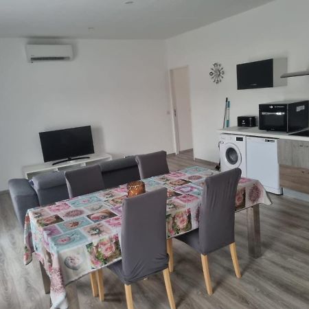 Appartement Sejour , Cure Cransac Au 1Er Etage 2 Nuits Minimum Exterior photo
